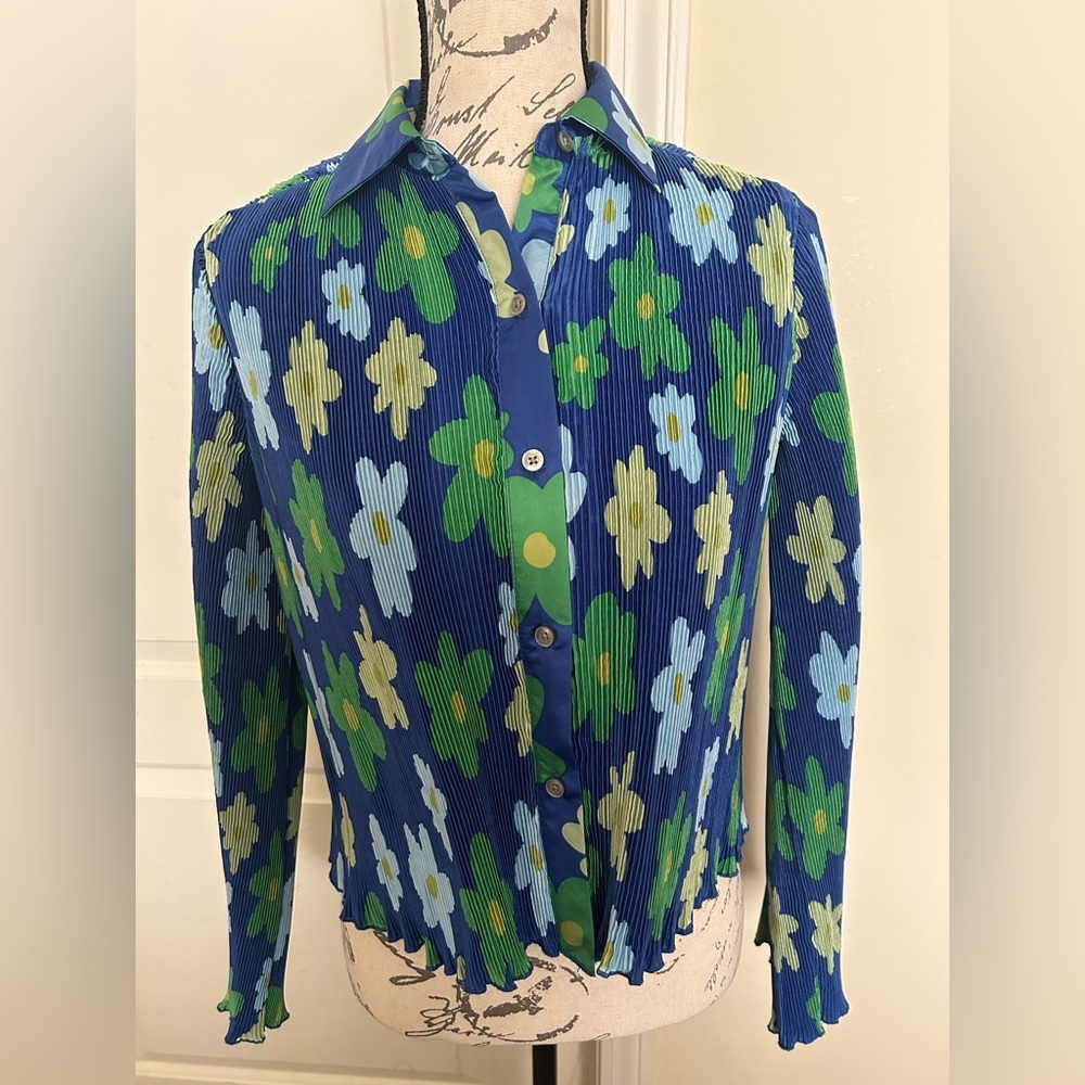 Black History Month Floral Blue and Green Top - Picture 2 of 6
